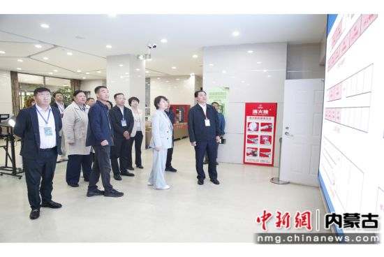 相关单位负责人巡考督导。内蒙古自治区司法厅供图。 相关单位负责人巡考督导。内蒙古自治区司法厅供图。