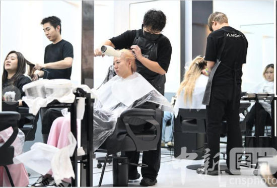 ���´����ţ����ͺ��أ��������޼�����ӭ���´�